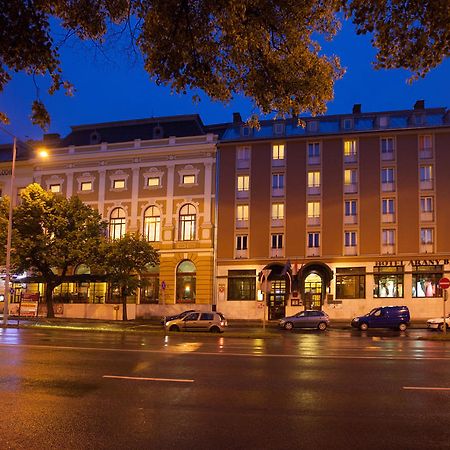 Arany Bárány Hotel Zalaegerszeg Kültér fotó