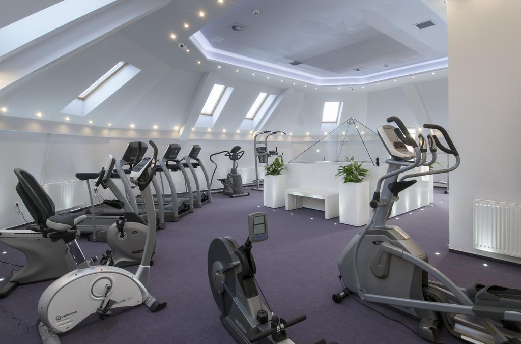 Arany Bárány Hotel Zalaegerszeg Kültér fotó