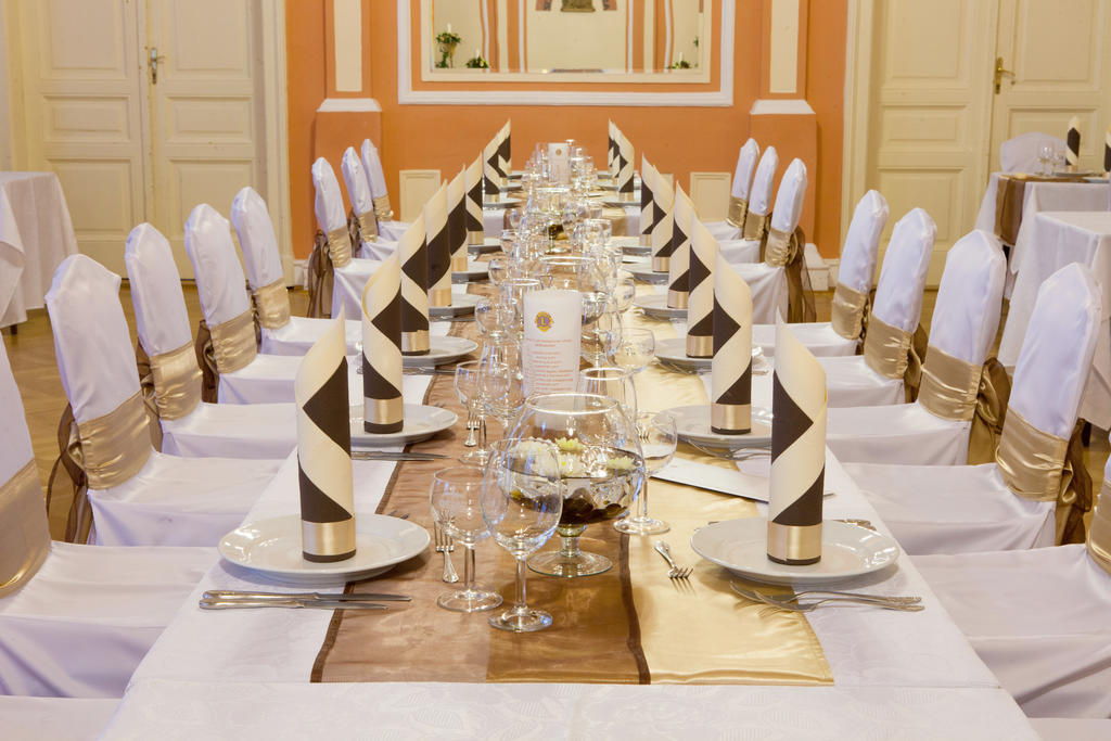 Arany Bárány Hotel Zalaegerszeg Kültér fotó