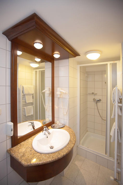 Arany Bárány Hotel Zalaegerszeg Szoba fotó