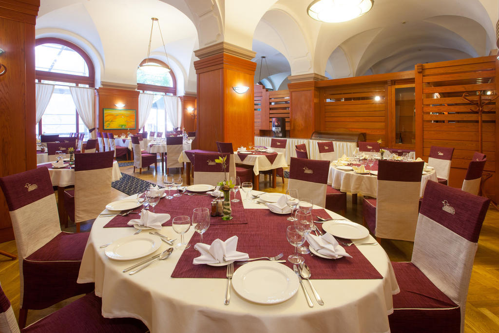 Arany Bárány Hotel Zalaegerszeg Kültér fotó